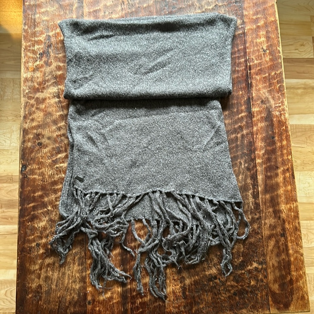 Billabong extra large scarf with metallic accents